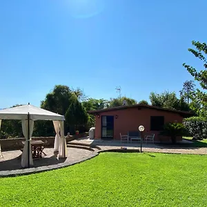 Villa La Casa Di Irene Nel Golf Club, Rom