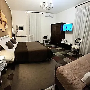 Apartment Casa Ferrari Testaccio E Trastevere Wi-fi Free, Rom